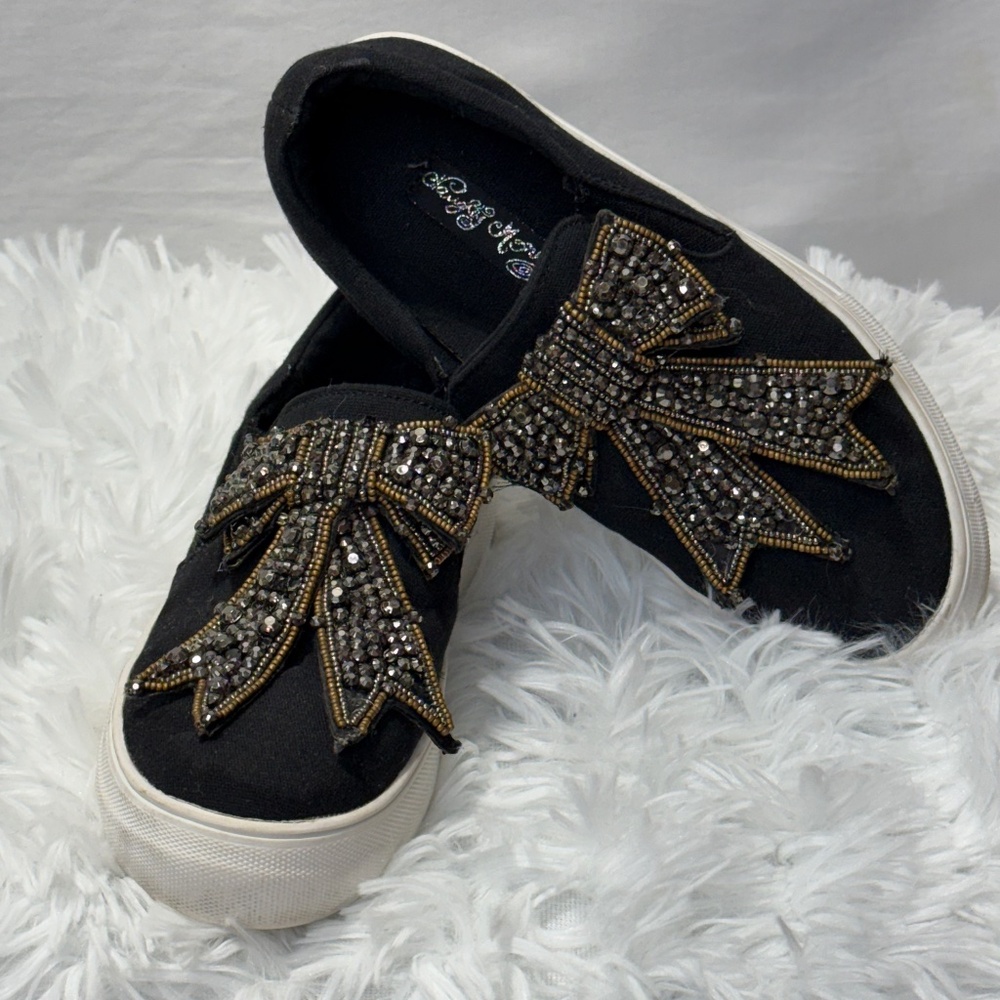 Naughty Monkey Beaded Bow Sneakers